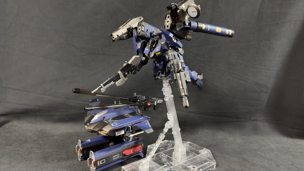 ザウォートの脚も塗ってあるので、普通のMSとしても換装できます。これはこれで良いのですが、やはりゲテモノ感は合体した方が強いですね。