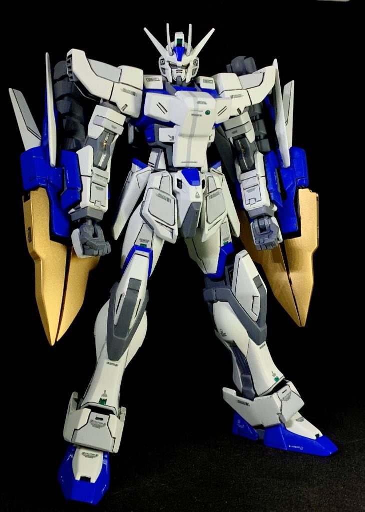 ストライクをメインでドラゴンファング、肩、を移植しました。アンクルアーマーはストライクのを形状変更しました。胸のアーマーはプラバンから作成していますスジボリの掘り直しとディティールを追加しています。 