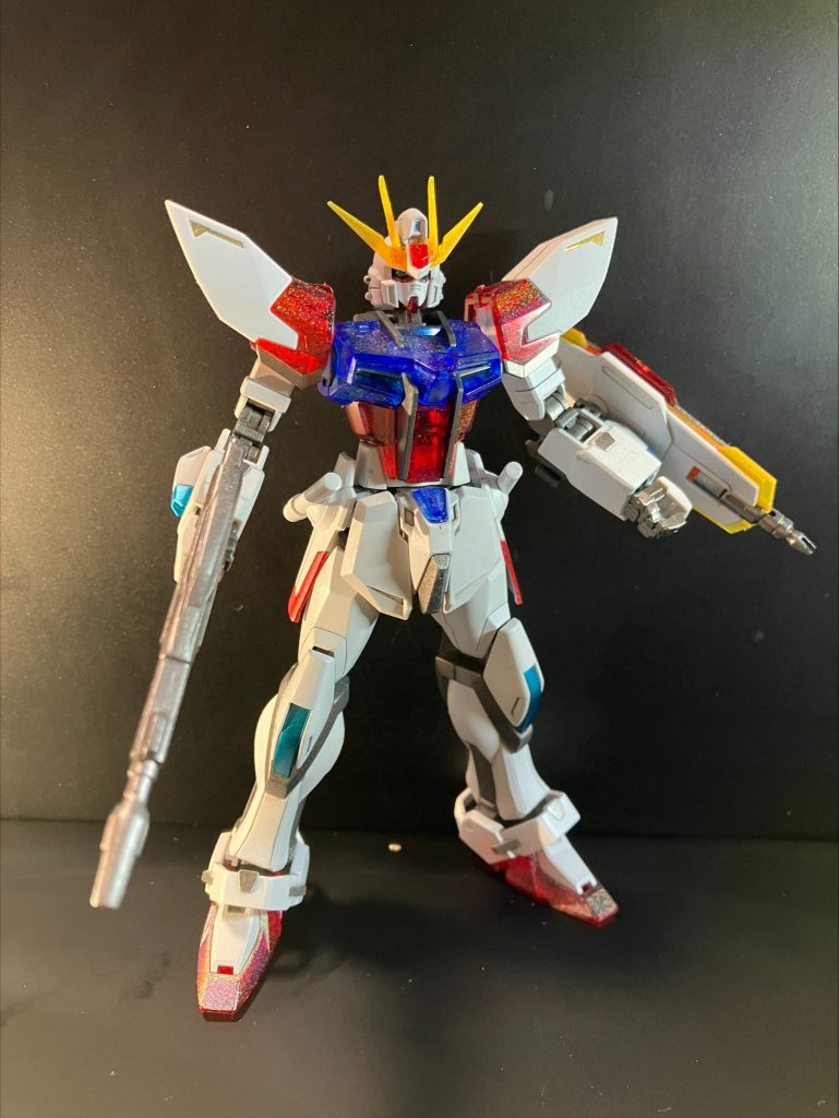 ビルスト本体クリアパーツ以外は合わせ目消し+ヒケ処理+パーティングライン処理し、グレーサフ立ち上げのエアブラシ塗装です。関節や差し色等はメタリックで豪華にしてみました。