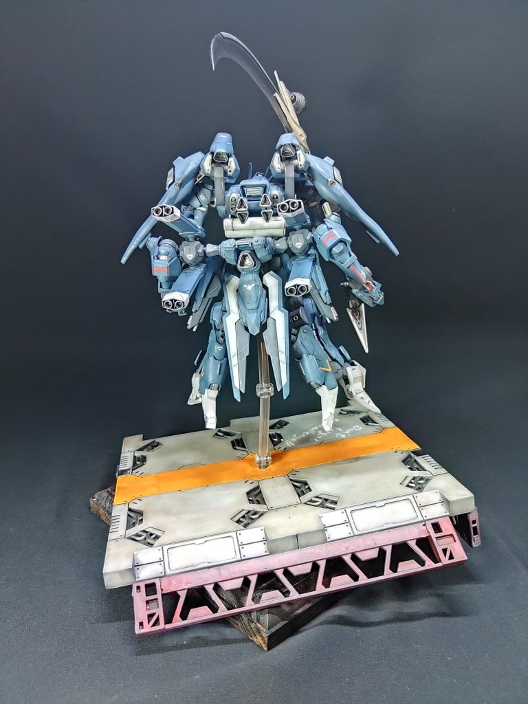 後ろ姿が絶妙にダサいいろいろとダメな部分が多いけど無い頭使って必死に考える日々は楽しかった❗また何かのコンペに参加しようかな😆