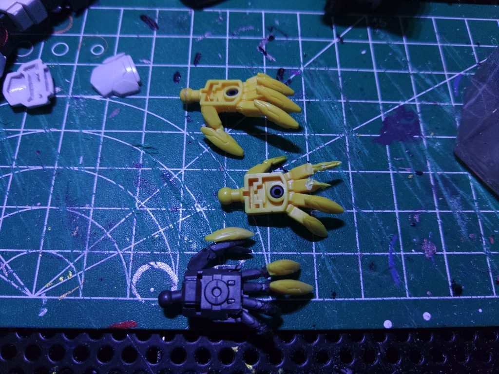 レクスネイルはSDCSを１本ずつ切って貼り付け。