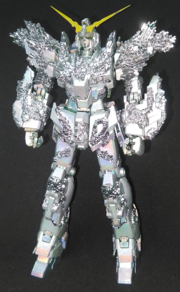 なんとなくエルスがサイコフレームと融合した感じですね。