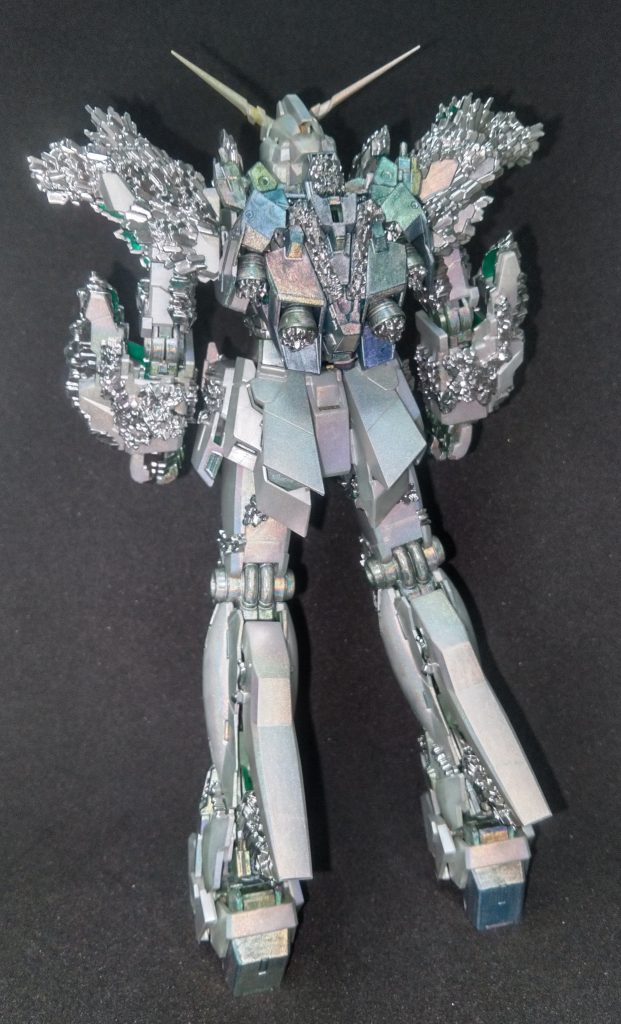 メッキシルバーは乾くまでの時間が長く、作り切るのに結構かかりました。