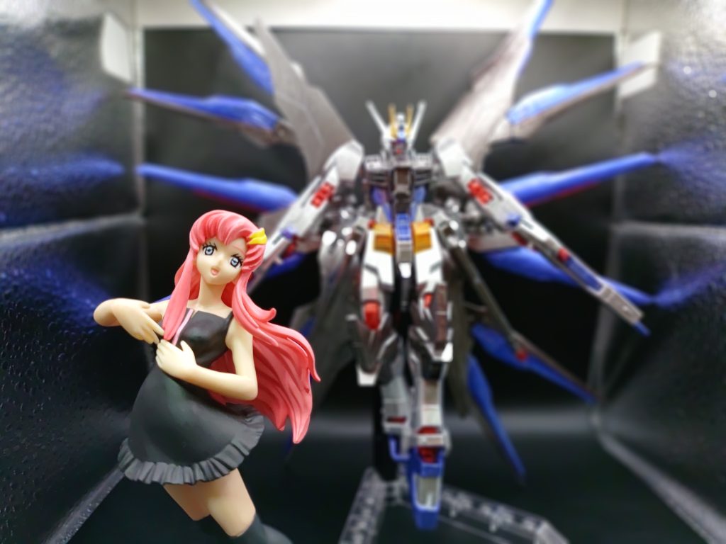 以上、Silent Freedom root:0でした。久々にゲテモノ感が薄い、スタイリッシュな機体を作成しました。やっぱフリーダム系は厨二心くすぐるよいデザインですね。映画楽しみです♪