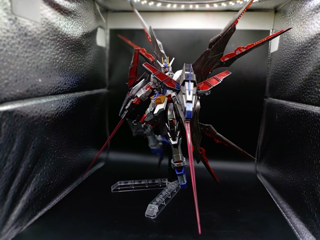 ◯最終形態バックアップの一部を変形させてランスとして腕につけた最終形態。武装やバックアップの一部が破壊された場合でもランスのブースターだけで高機動が可能となっています。