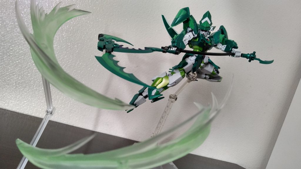 「切・呪りeッTぉ(きる・じゅりえっと)」鎌の刃をブーメランのように飛ばす技デス。やたらとよく使う技の一つデス!切ちゃんはシンフォギア奏者の中では一番の自称常識人デス。技のネーミングは常識人であれば読めるらしいデス。ちなみに自分は初見で読めなかったデス!