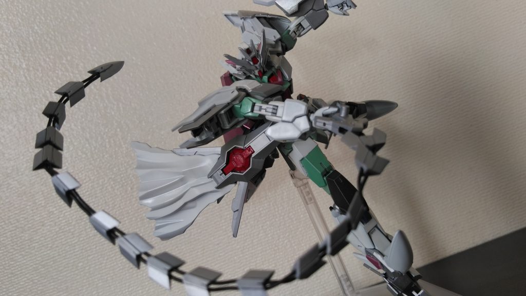 「EMPRESS†REBELLION」蛇腹剣を縦横無尽に動かし多角的に敵を攻撃する。刃の一つ一つを分離してオールレンジ攻撃も可能。マリアさんってシンフォギアメンバーで一番年上なのに技名のセンスが中二っぽいのが特徴です。そこも好きですけどね。