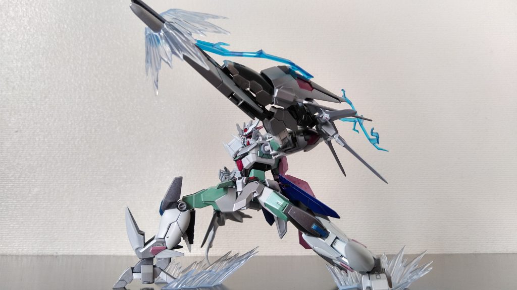 「HORIZON†CANNON」左腕を砲身に変形させて高威力のビームを発射する技。これ結構印象に残る技。