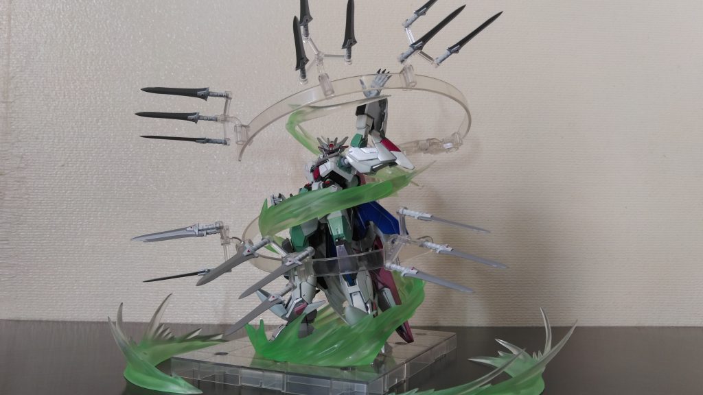 「TORNADO†IMPACT」短剣を竜巻状に高速回転させ、敵を切り裂く技。