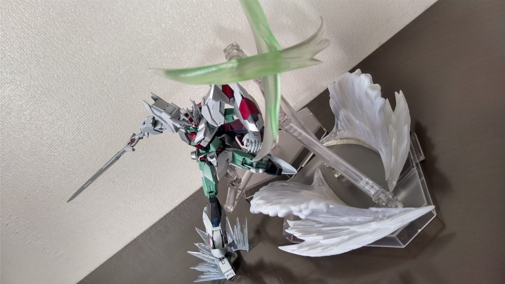 「FIERCE†SCAR」十字型の斬撃を飛ばす技。グランドクロスじゃないぞ!