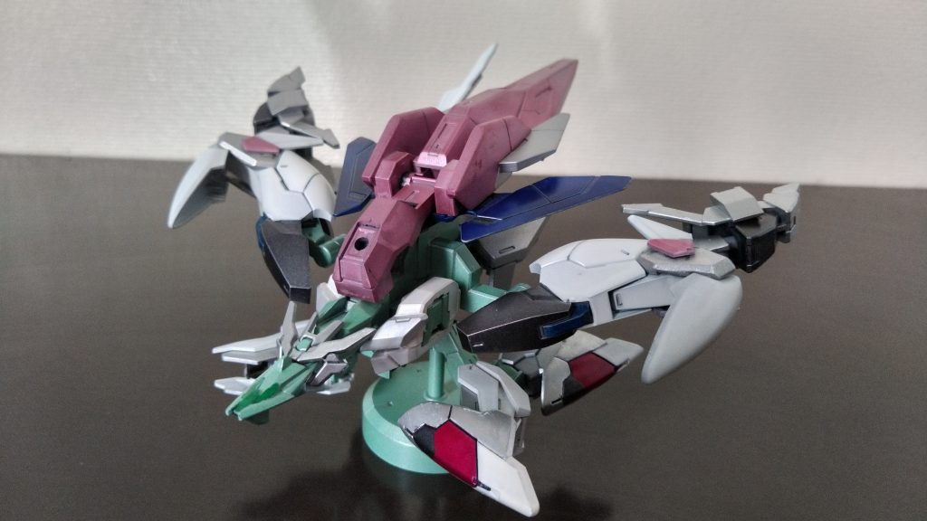 シンフォニックギア「アガートラーム」かつての「ネフィリム」との戦いによりシンフォニックガンダム同様に爆発四散した本機は散らばった残骸を元に新たに製造された。これまでのシンフォニックギアよりも高いスペックを誇る。一度破壊されているという元ネタの設定を反映して新しく作ったからこれまでと形が違うようにしています。