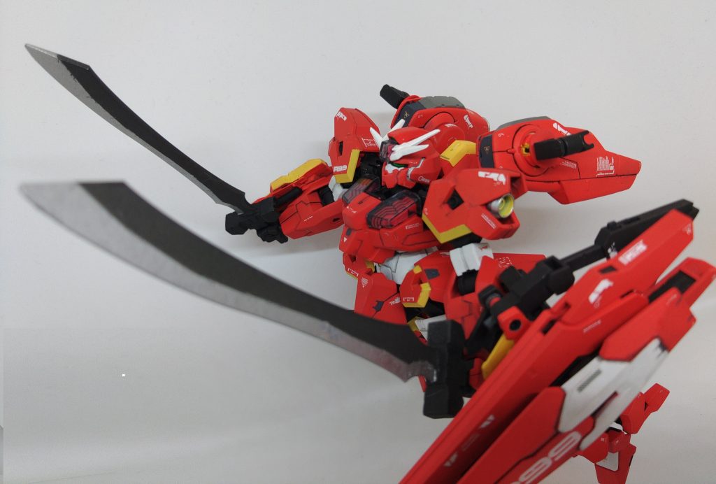 最後は突撃ポーズっぽく。大剣なのでポーズに色々制約が出てポーズ取らせにくかったです。