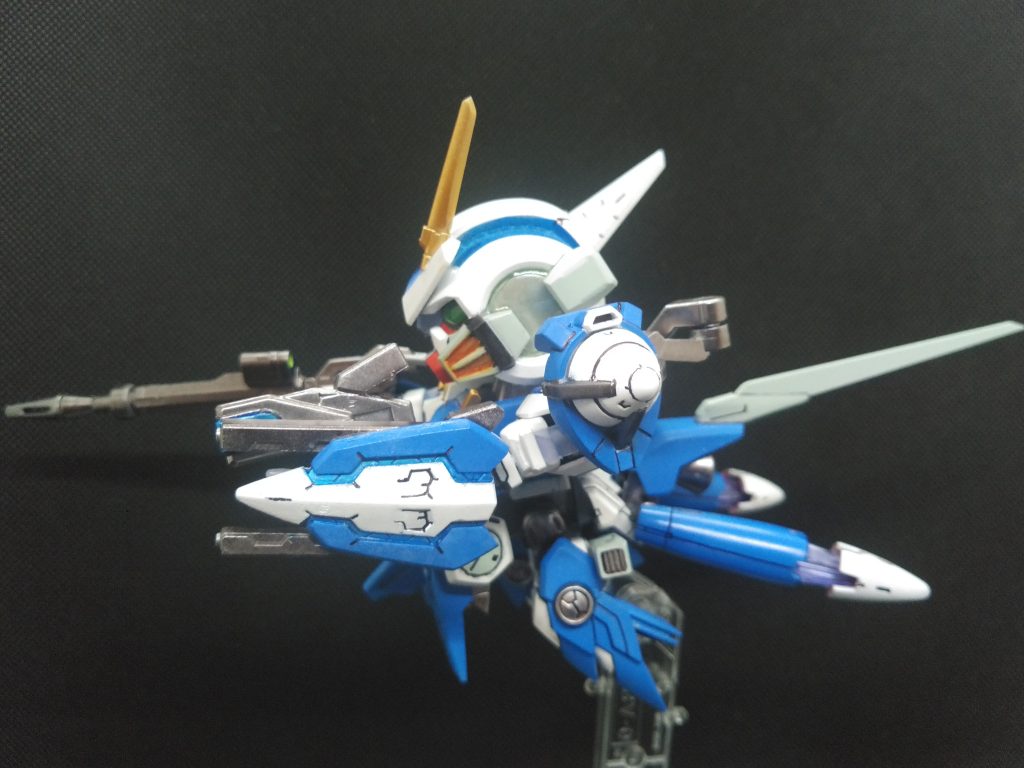 しかし高機動だと狙撃って難易度高そうですな( ̄▽ ̄;)GN粒子は派手なので伏せ撃ちも難し・・・SDは元々伏せ姿勢㍉ですね!