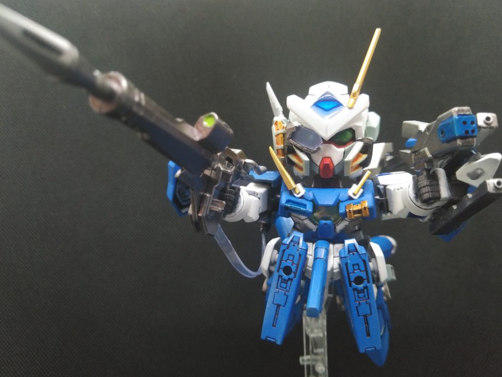 きっと初代ロックオンが生存した世界線で劇場版後にエクシアを引き継いだんでしょう(ネーヨ)