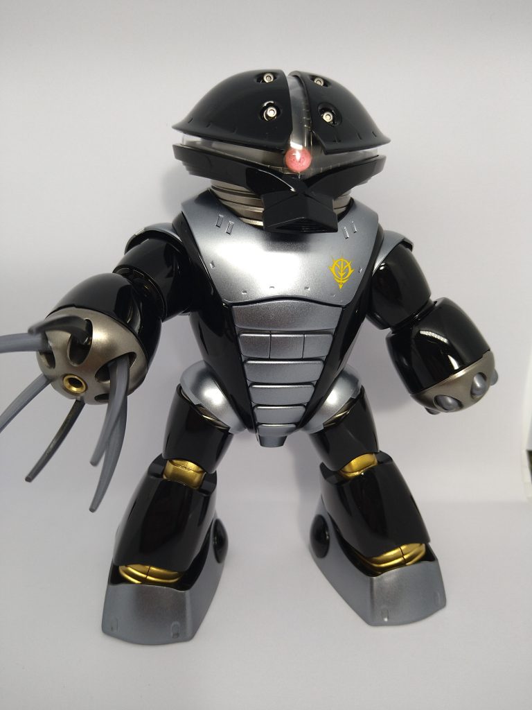 両手分のクローが欲しかった(笑)ジオンのMSは曲面多くて光沢映えしますねー