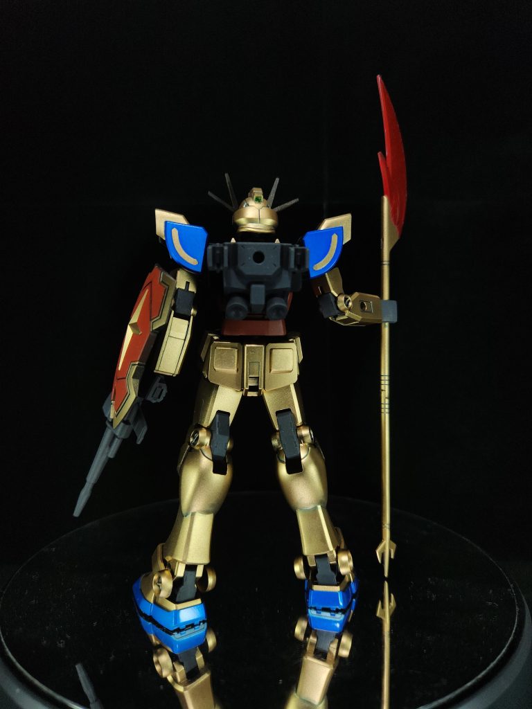 盾は赤と金ですね。すねとふくらはぎの合わせ目は綺麗に消しました。