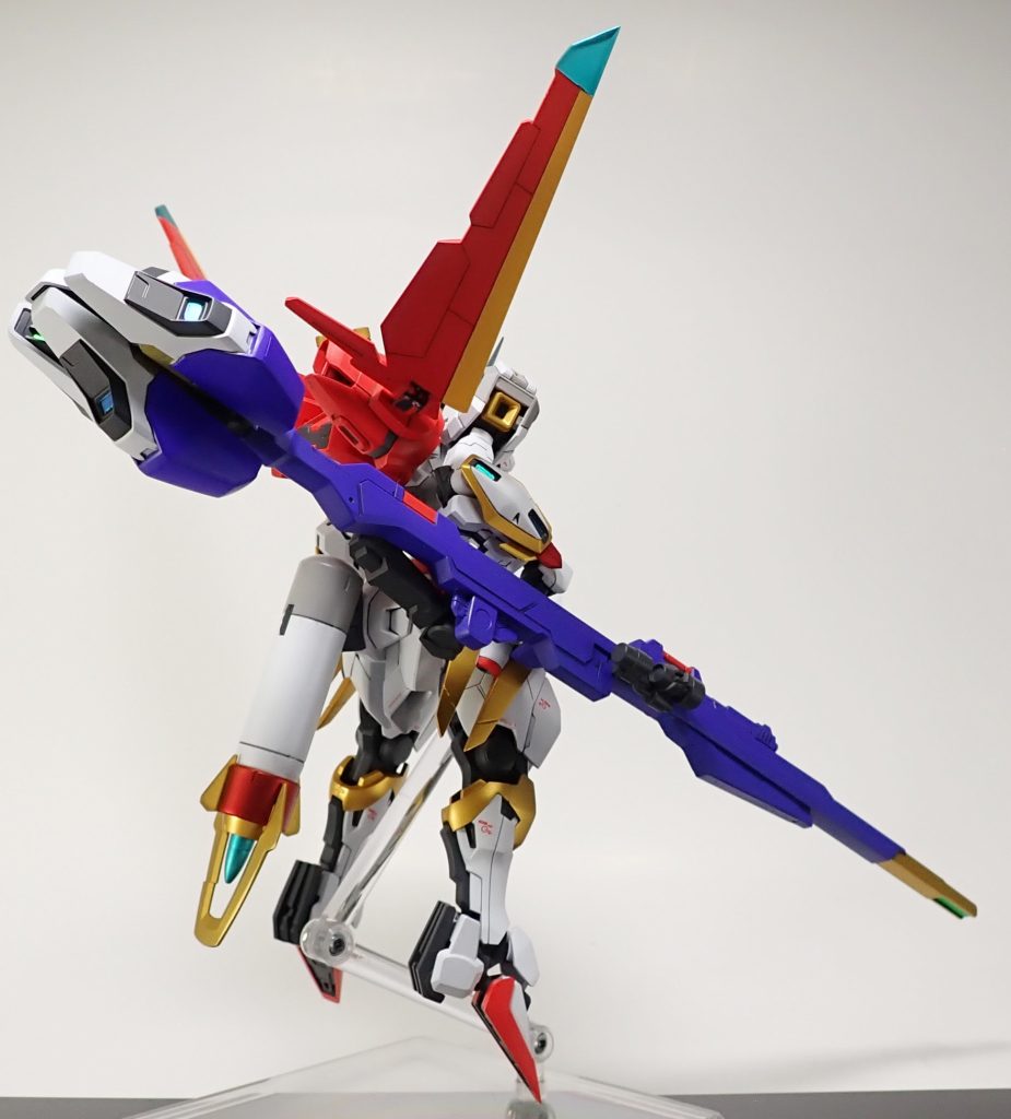 センサーのグリーンやスラスター内部の黒などはハセガワのフィニッシュシートを使用しました。