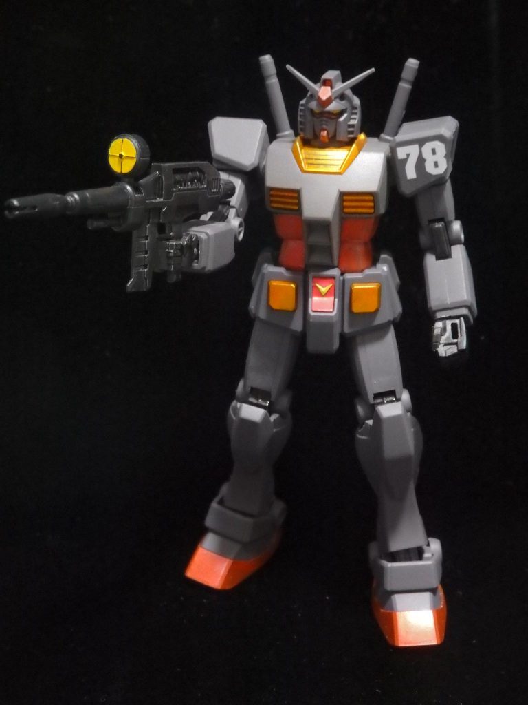 ポーズを取らせようと思いましたが、脚があんまり動かないので、派手なポーズは取れません。まぁセンスの問題かもしれませんけど。黒背景は光陽オリエントジャパン社の特級無反射植毛布『太黒門』を使用しています。