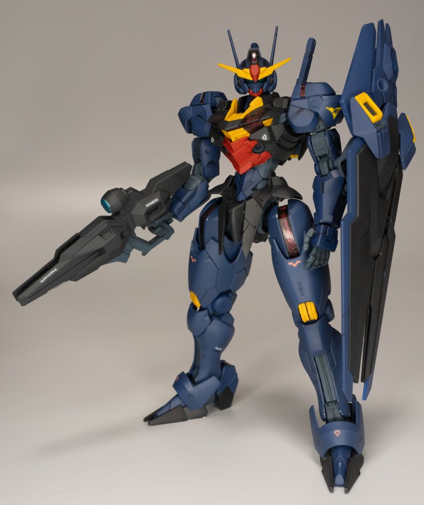 設定画風の立ちポーズ。