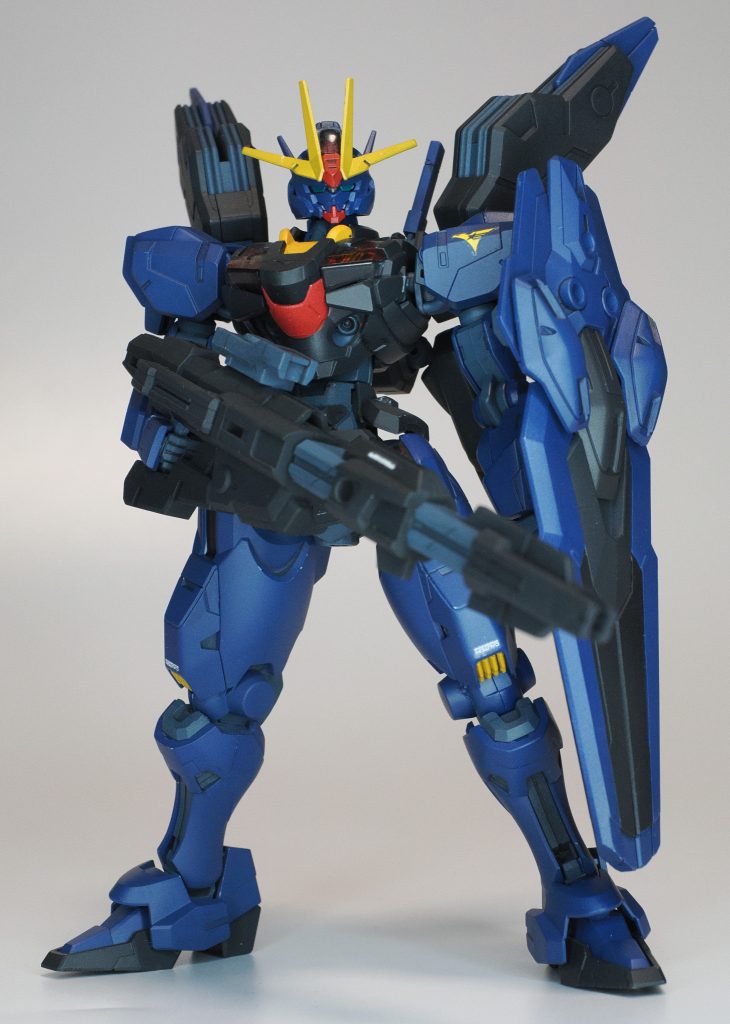左肩のティターンズマークはガンダムデカール(機動戦士ゼータガンダムシリーズ用)より。
