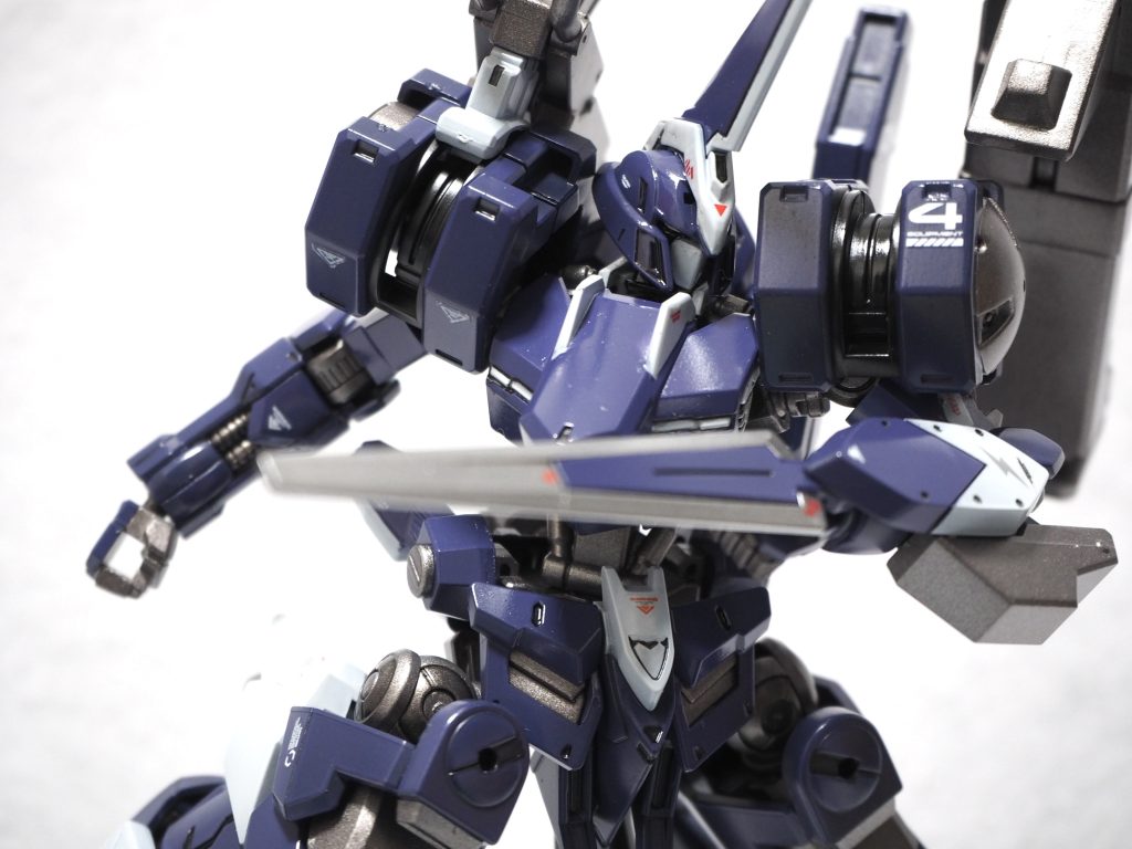 電磁響震刃ナノラミ特効近接武器。替刃式という設定です。