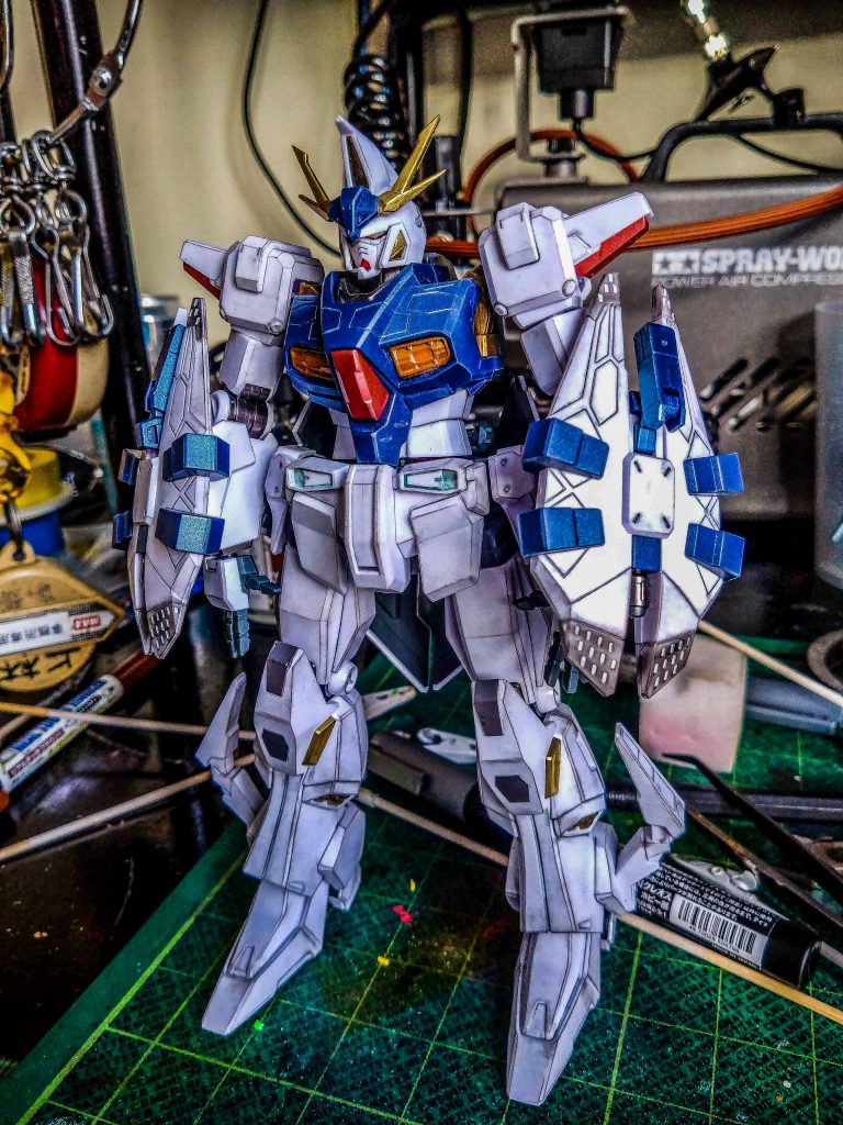 スミ入れはウェザリングカラーのグレーなんですがまだ濃いなという印象。ライトグレーというかもっと白味のあるグレーが良いですね。