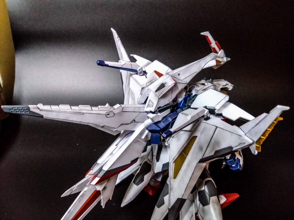 何時も通りスミ入れ、一部面だし、エッジ強調、部分塗装です。今回の塗装は全てガンマカエアブラシです。グレー部意外はメタリックです。
