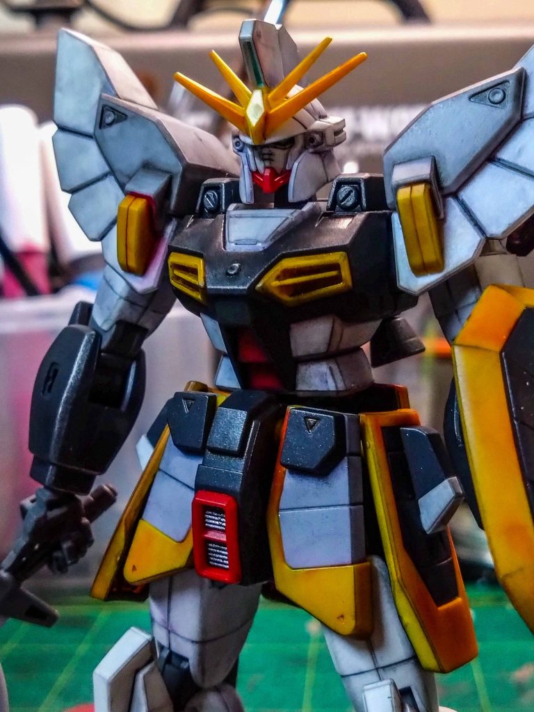 アンテナシャープ化だけはしてますが素組みです。リアルタッチマーカーとパステルだけ。スミ入れはウェザリングカラーでしてますがリアルタッチマーカーで書き足してます。