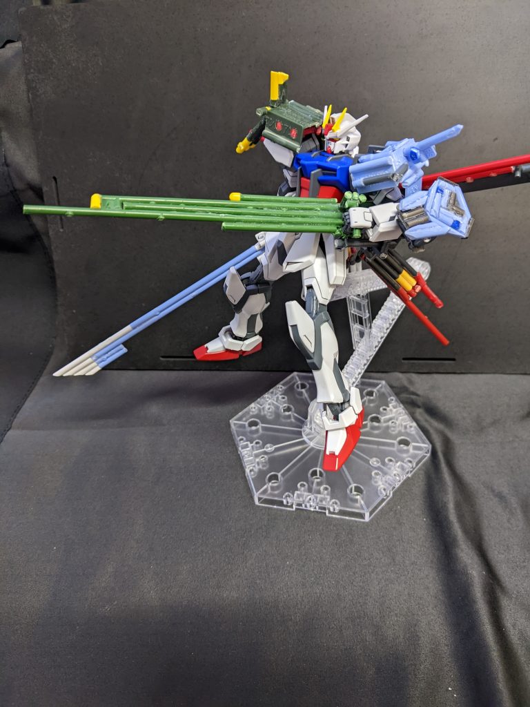 超高インパルス砲アグニは背面部から展開可能にしました。