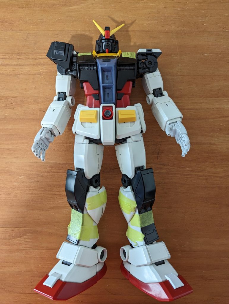 こんな感じでHGを切り刻んで貼りました。全塗装も初なので失敗の連続…皆さんの作品を参考にしながら、何とか完成しましたので思い出に初投稿させて頂きます。御覧頂きありがとうございます!