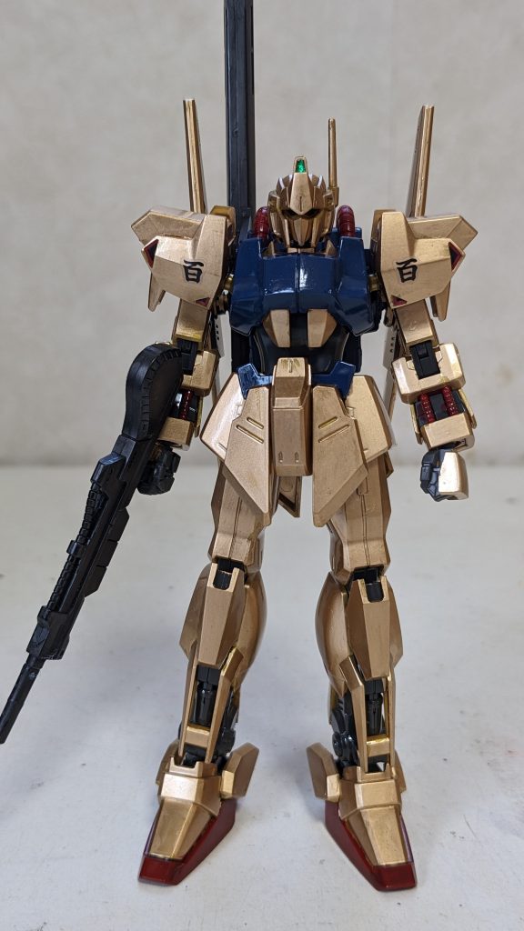 スーパーリッチゴールドで筆塗り後その他の部分は同色で塗装。