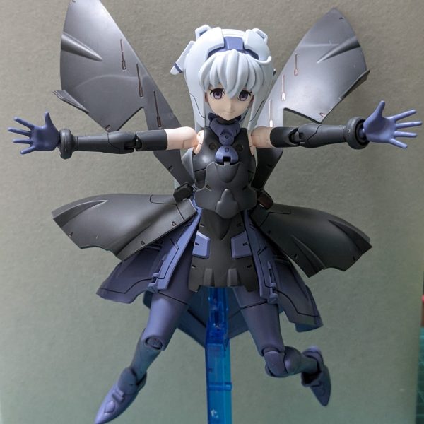 8機…目？モビルドールサラ