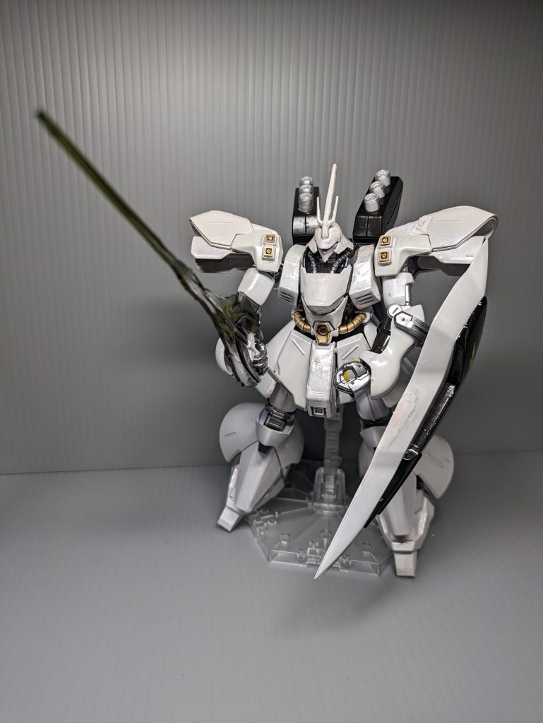 白サザビー–2枚目/制作者：low