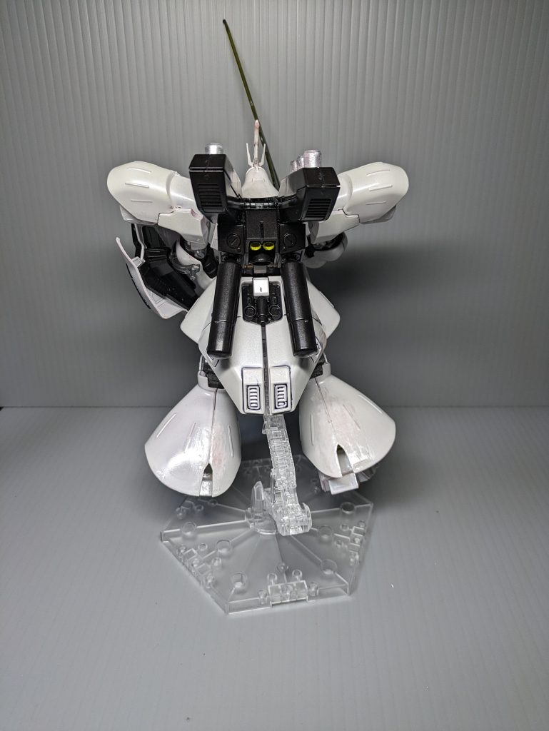 白サザビー–5枚目/制作者：low