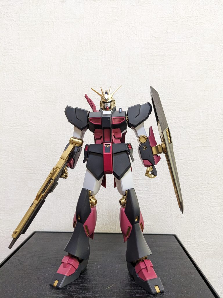 正面(ライフル、シールド装備)