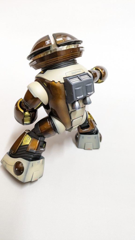 左足カカトは塗装ハゲを直そうとして失敗しました。やり直すメンタルは残ってない