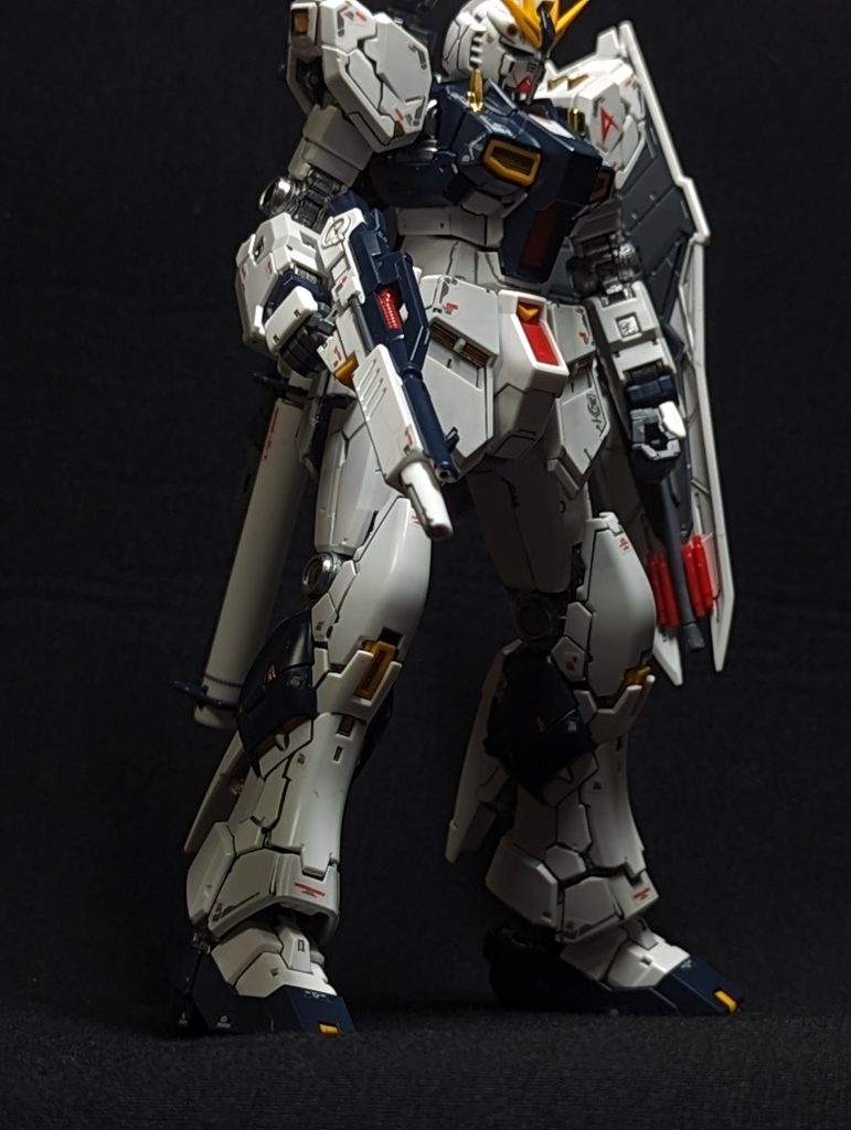 フィンファンネル無しの素立ちです、