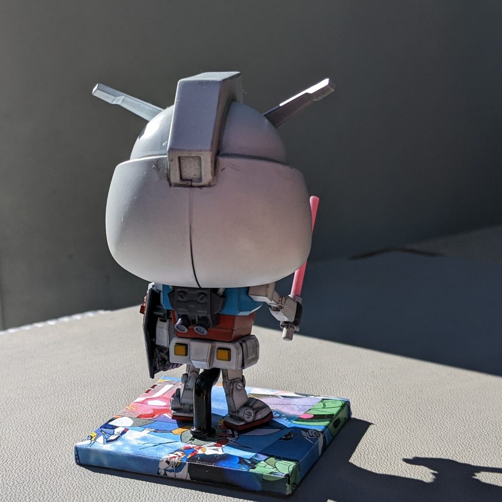 ガンプラくん　ベランダに立つ–3枚目/制作者：福狼。