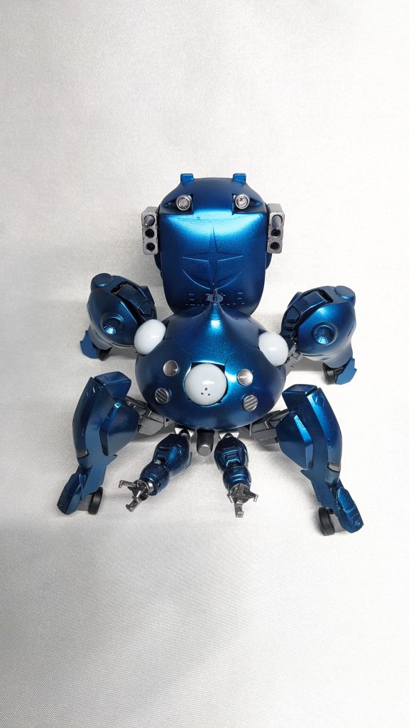 おしり部分はガンダムヘッドの余剰パーツと100均のプチブロック、ブラ板とエポパテで制作しました。