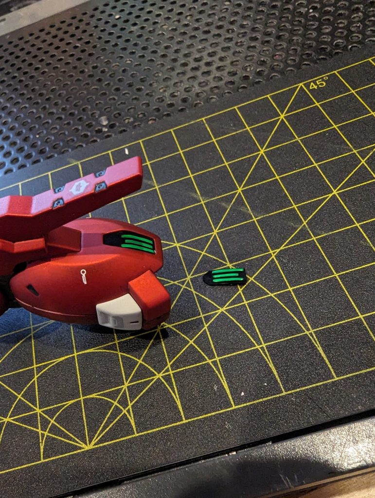 シール貼るとこなんですがプラシートで立体的に造型しましたただクリアパーツが分厚くてはまらなくなったので薄くけずるなりすれば良かったです