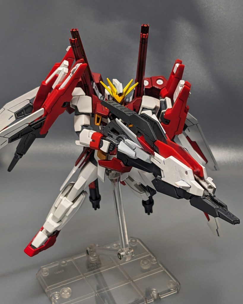 ■装備ライフルにフルバースト用の砲身を常設とすることで、 パーツ組み換えを最小限にフルバート形態に移行可能。