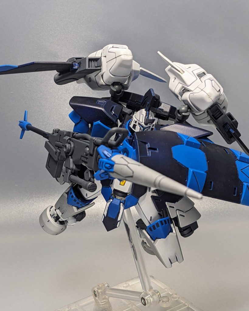 ■機体装備ドーバーガンランス: ドーバーガンの射撃とランスによる近接攻撃が可能なマルチウェポン。