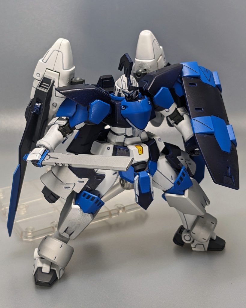 シールドとサーベルはキマリストルーパーの物を流用している。