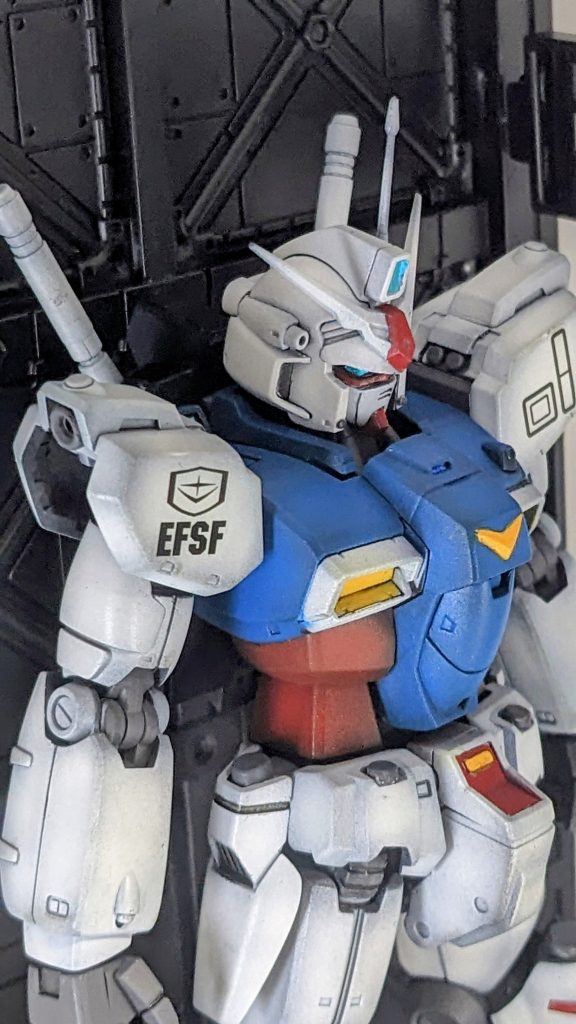 塗装は黒立ち上げでやってみました。人生初めてのグラデーション塗装だったので上手くいったのか正直わかりませんが、自分の中では大満足な出来😁デカールは最低限の控えめ仕様にしてあります。