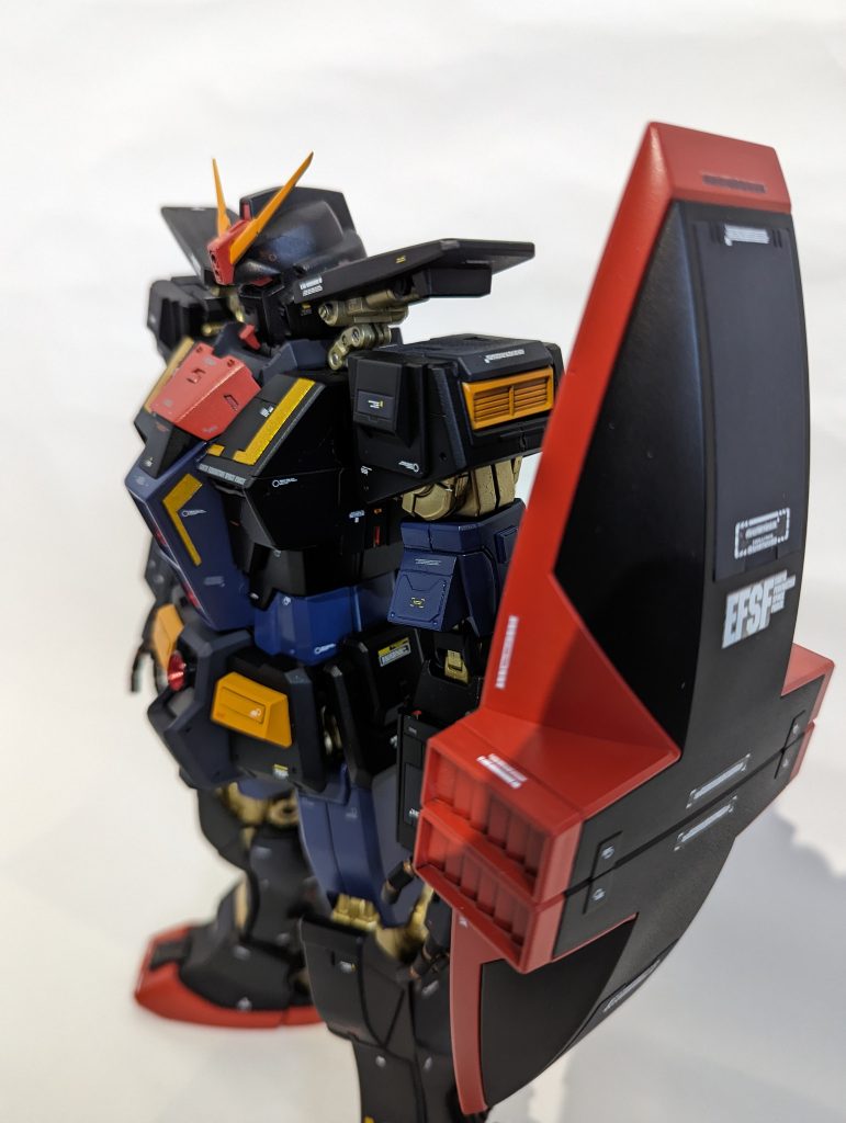 シールドの保持力に難ありです…