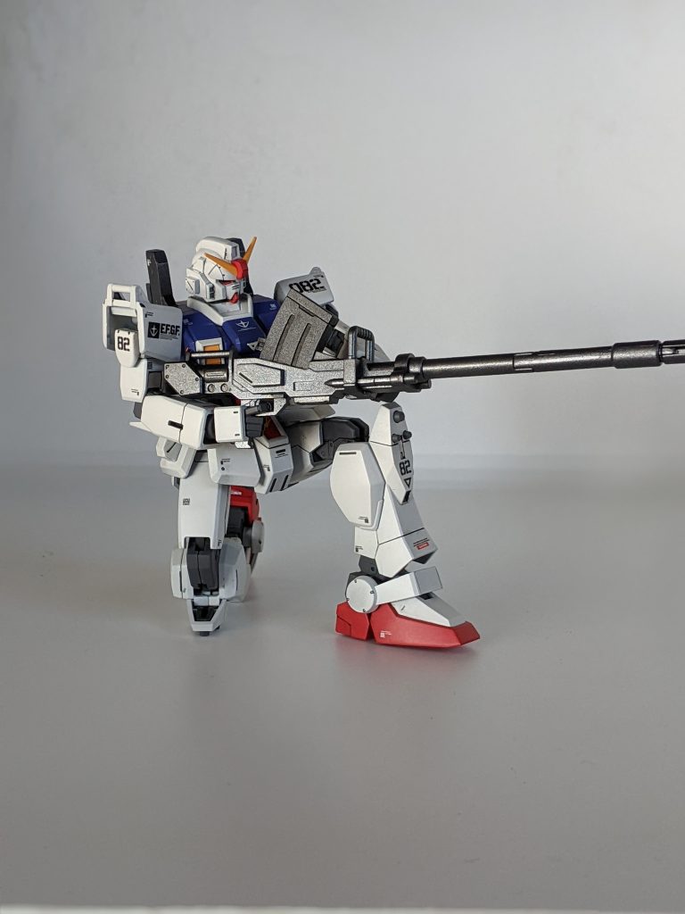 比較的新しいキットなので関節がよく動き、可動域が広くポージングの幅が広がりますね。