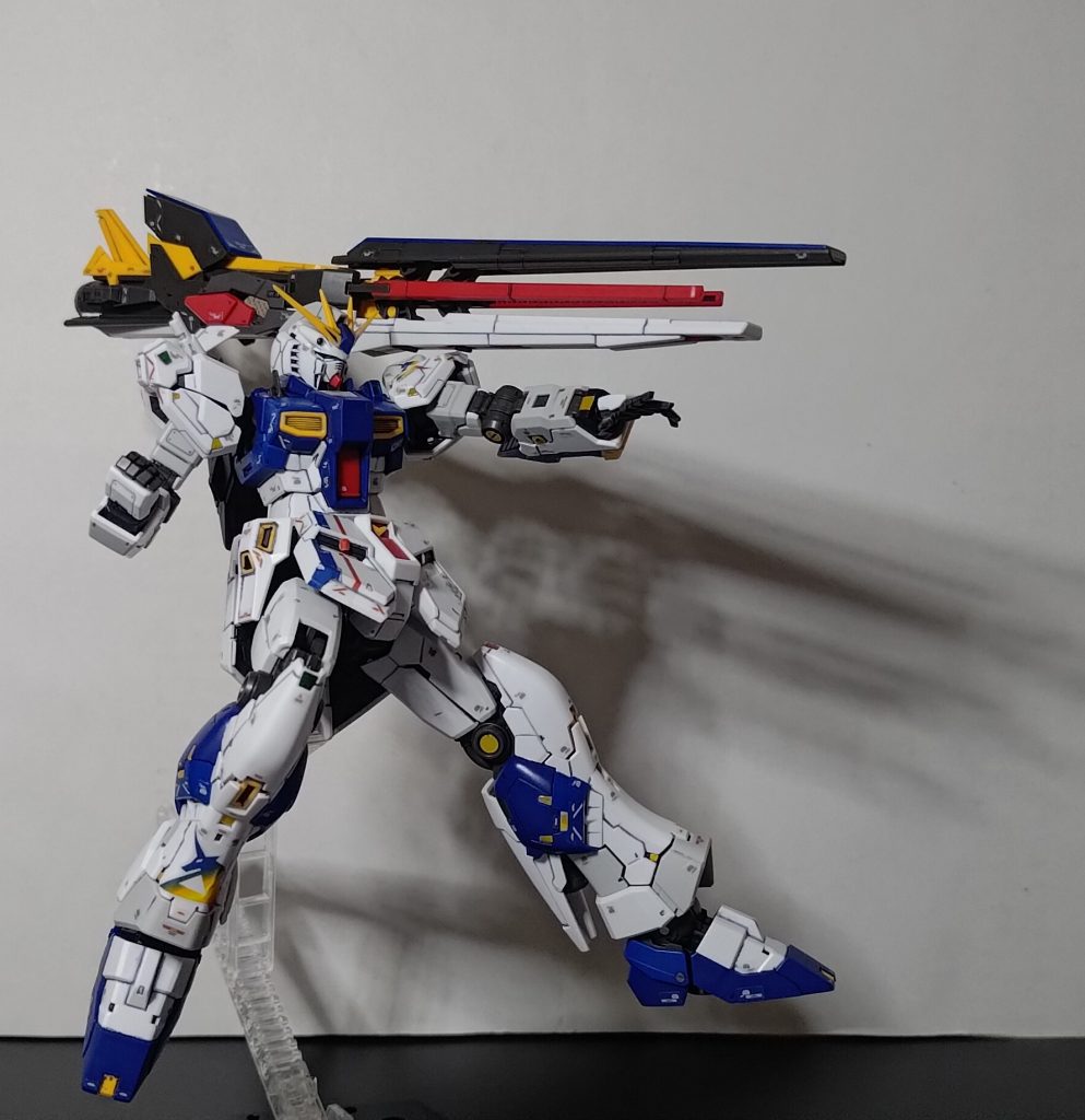 RG　RXー93ff　νガンダム–4枚目/制作者：まぐお