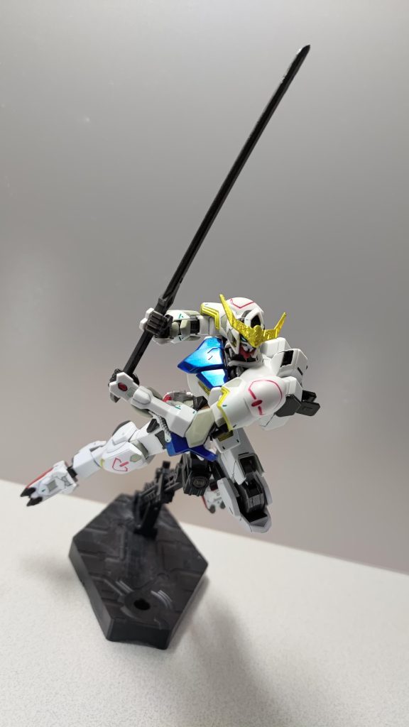 太刀は焼鉄色と黒鉄色の2色塗りです。黒鉄色は初めて使いましたが、メタルブラックとうまく使い分けていきたいところです