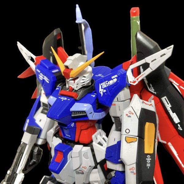 デスティニーガンダム