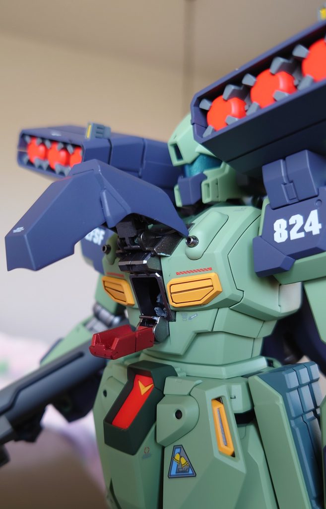 インナーハッチは89Dをイメージしてメタリックレッドにしてみたのが地味にお気に入り。まぁ以後開けることはないでしょうが。。